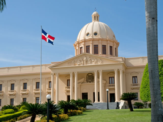 Ciudad, Montaña y Playa fin Santo Domingo 2025